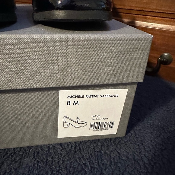 Gorgeous Aquatalia Michelle Patent Saffiano pumps - Picture 9 of 14